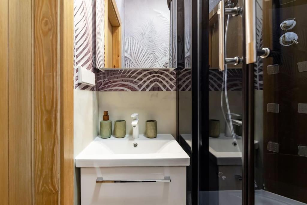 Luxury Apartment In Gedimino Av. Vilnius Ngoại thất bức ảnh
