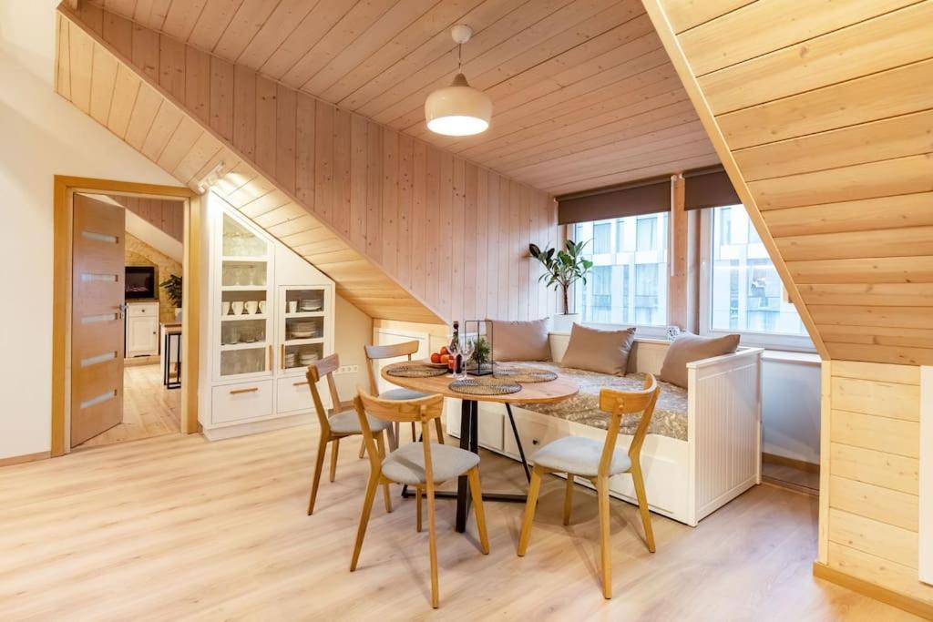 Luxury Apartment In Gedimino Av. Vilnius Ngoại thất bức ảnh