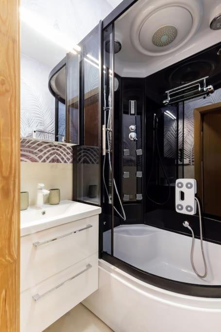 Luxury Apartment In Gedimino Av. Vilnius Ngoại thất bức ảnh